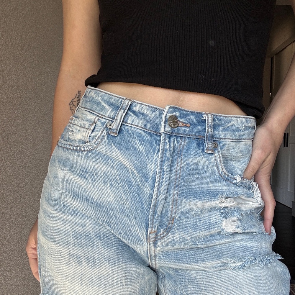 American Eagle Outfitters Ripped Light Blue Mom Jeans